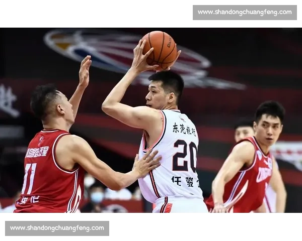 以伤退离场引发赛场变局球员命运与比赛走向关键时刻的抉择与遗憾